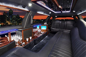 Stretch Lincoln Town Car Limo interior