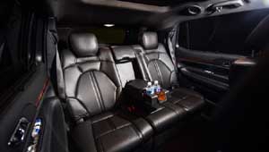 Lincoln Town Car MKT interior